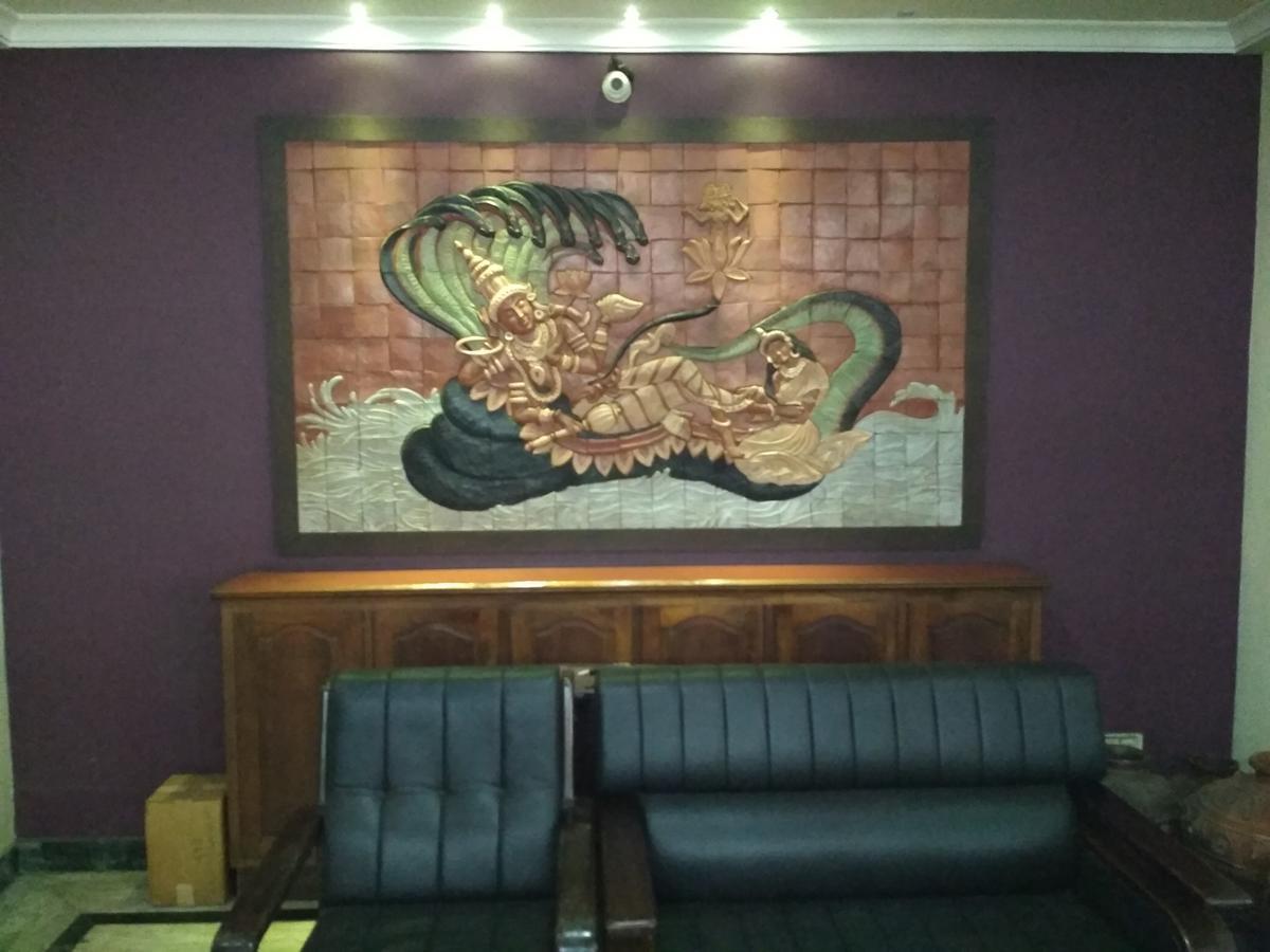 Hotel Rukmini Alwaye Bagian luar foto